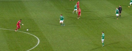 1615648306485089865.gif 2026世界杯手机观看平台-【德甲】莱万三中框+破门 穆勒两助攻 拜仁3比1客胜